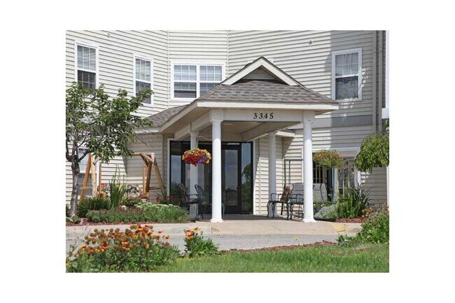 ST. CLAIR LANDINGS, Port Huron, MI 48060 - photo 4