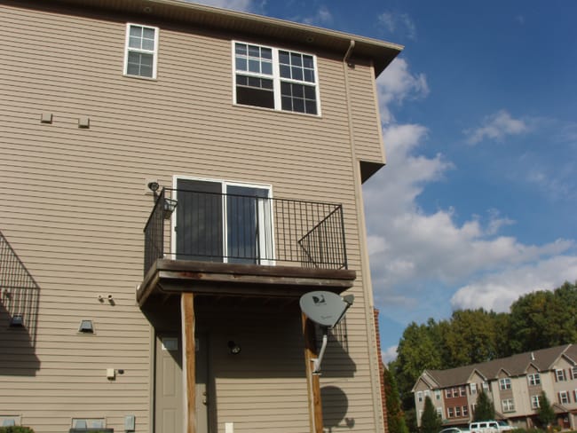 2149 Knotty Pine Tr, Howell, MI 48855 - photo 2