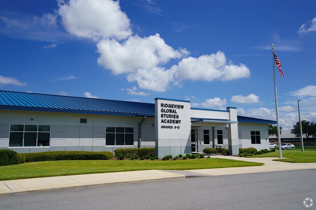 Welcome to the Ridgeview Global Studies Academy in Outlying Polk County.