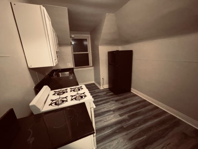 141 S Bryant Ave unit 3, Pittsburgh, PA 15202 - photo 2