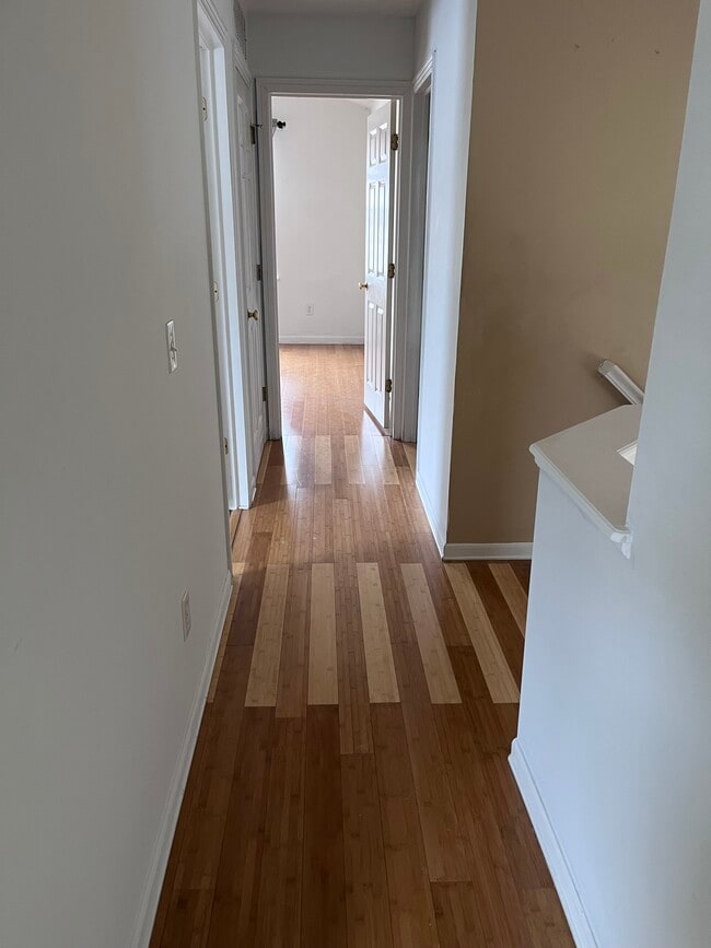 2395 Maple Hedge Way, Columbus, OH 43219 - photo 4