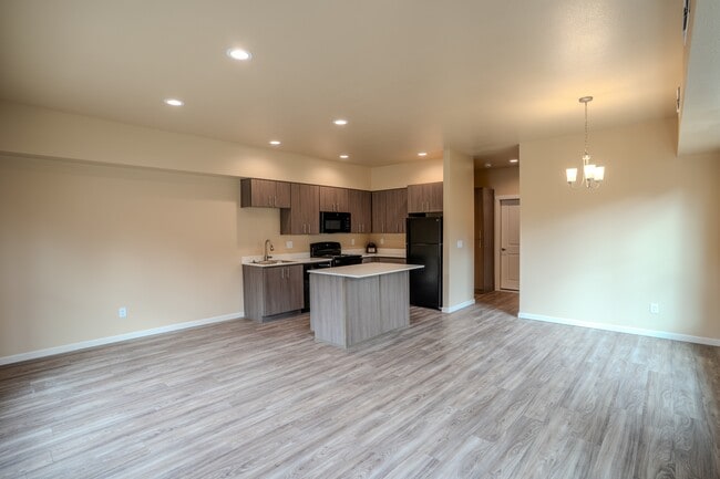 5787 Joynak St S, Salem, OR 97306 - photo 4