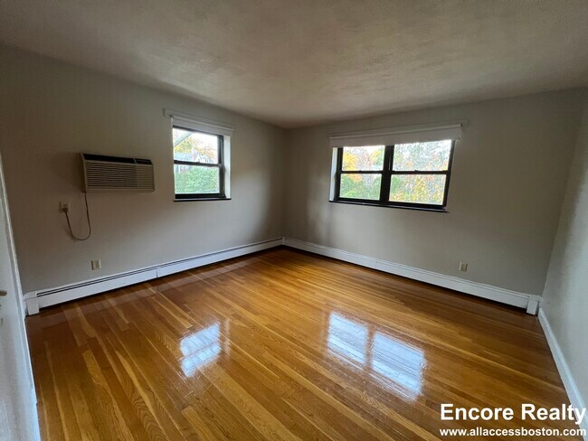 278 Grove St unit 6, Newton, MA 02466 - photo 7