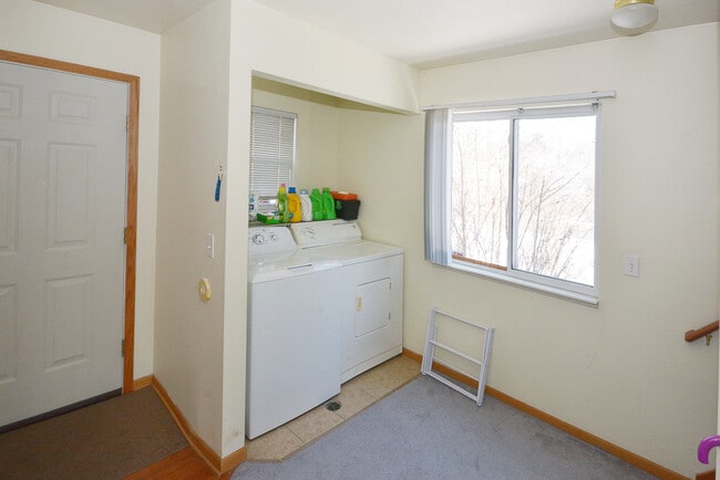 Kendall Ridge North, Kalamazoo, MI 49006 - photo 4