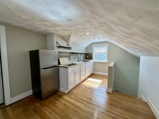 113 Lauriston St, Providence, RI 02906
