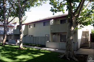 2902 W Swain Rd, Stockton, CA 95207