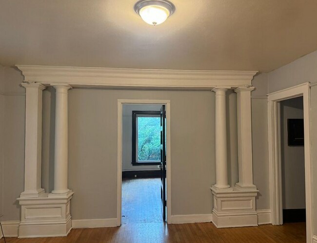 410 W Mifflin St unit 2, Madison, WI 53703 - photo 4