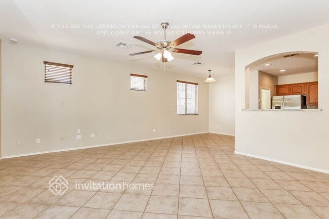 17682 W Cavedale Dr, Surprise, AZ 85387 - photo 4