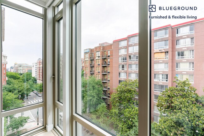 1224 M St NW unit FL6-ID1077, Washington, DC 20005 - photo 5