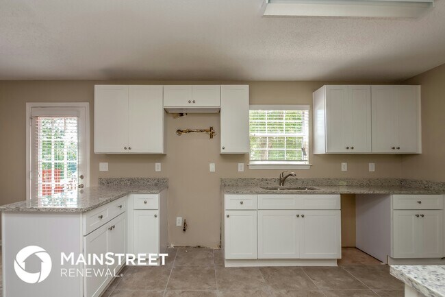 6129 Pomerania Trail, Stone Mountain, GA 30087 - photo 7