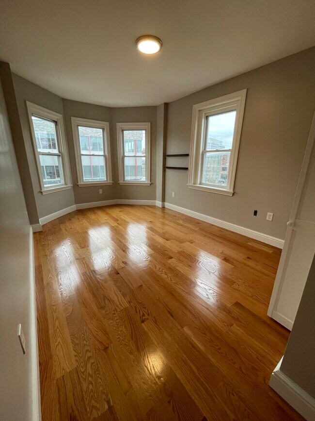 124 Berkshire St unit 5, Cambridge, MA 02141 - photo 3