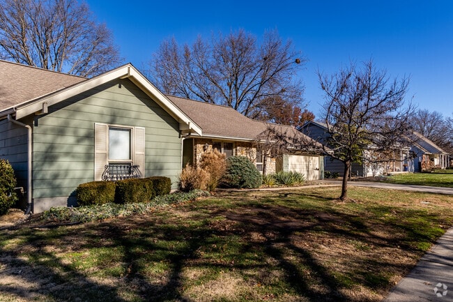 Moderate-size yards are quite common among Pinehurst homes.