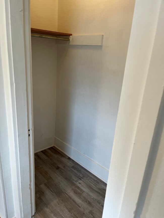 305 N Main St unit Apartment 1, Brooklyn, MI 49230 - photo 6