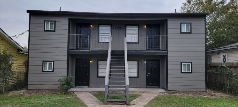 14324 Eagle Pass St unit 3, Houston, TX 77015 - photo 1