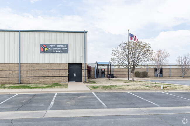 Herald Elementary School serves over 400 students each year.