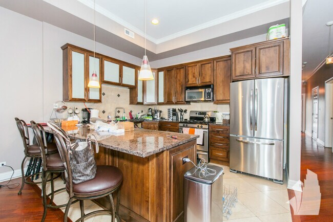 1357 W Grand Ave unit 4, Chicago, IL 60642 - photo 4