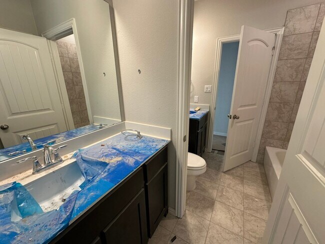 1244 Sabine River Ln, Springtown, TX 76082 - photo 6