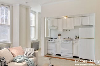 1223 Beacon St Unit 114, Brookline, MA 02446