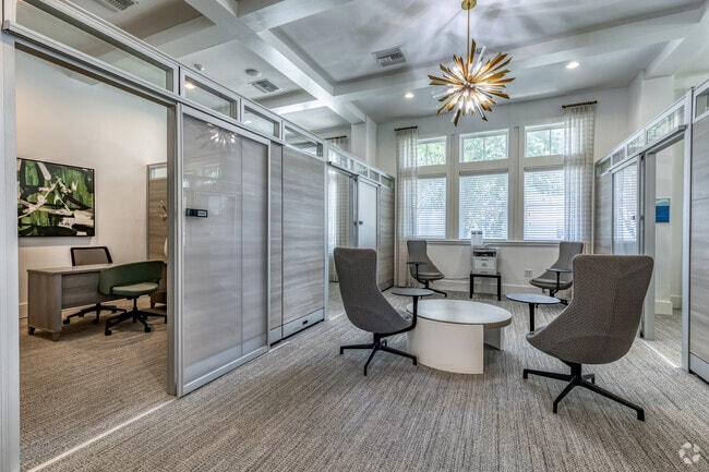 Palmaris Gateway, Saint Petersburg, FL 33716 - photo 3