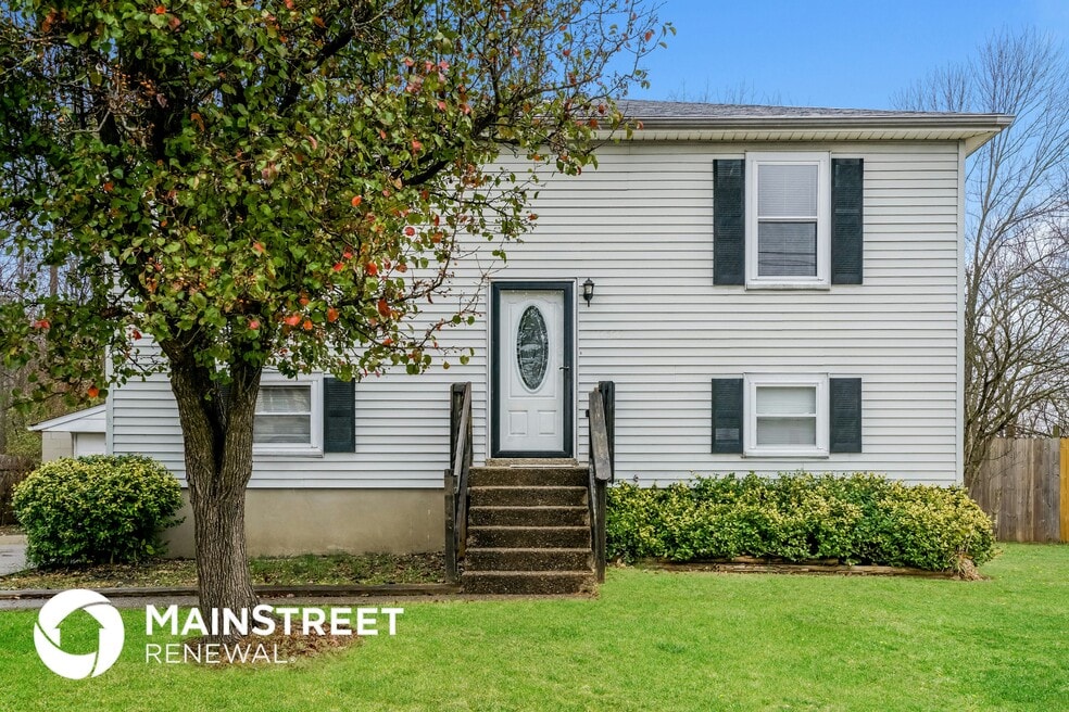 10509 Hillpark Dr, Louisville, KY 40229 - photo 1