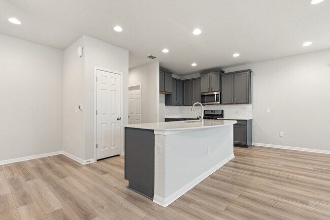 122 Dogvane Cir unit 36488101, Kyle, TX 78740 - photo 7