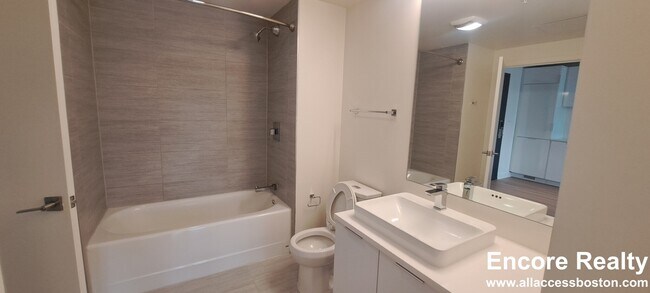 55 Traveler St unit 437, Boston, MA 02118 - photo 7