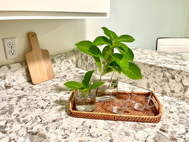 The Plaza Condominiums unit 112, San Diego, CA 92109 - photo 6