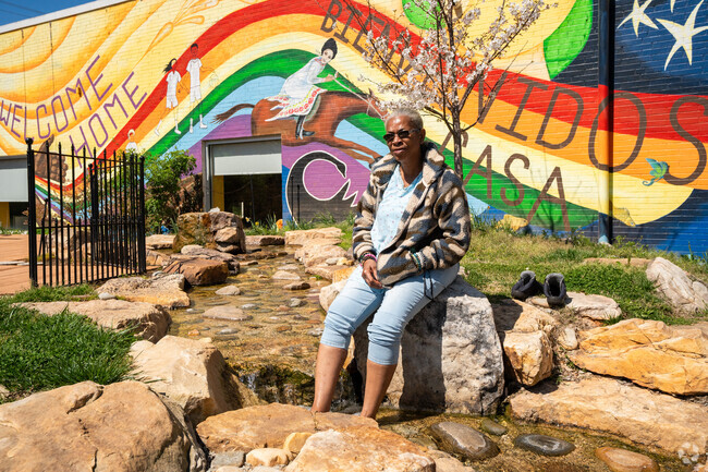 You can relax at the El Futuro Mural in the Lakewood shopping center in the Forest Hills neighborhood.