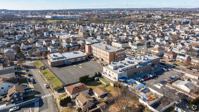 The Roosevelt Elementary School contains a large external courtyard for students.