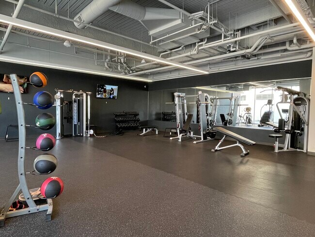 The Weyland, Chicago, IL 60647 - photo 3