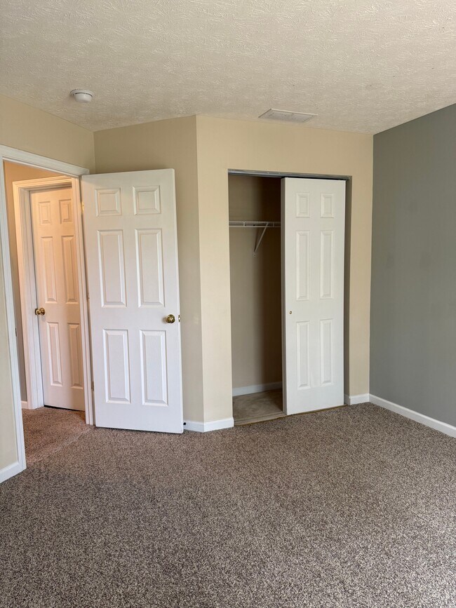 4816 N Ashcroft Ln, Bloomington, IN 47404 - photo 4