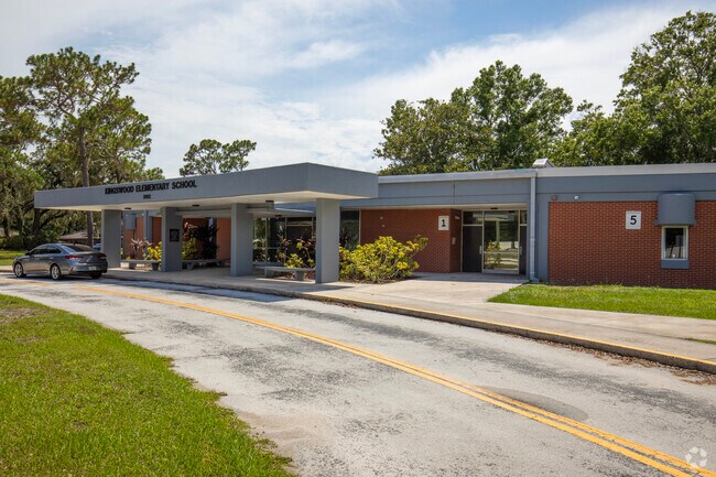 Kingswood Elementary School has a Kindergarten Garden Club.