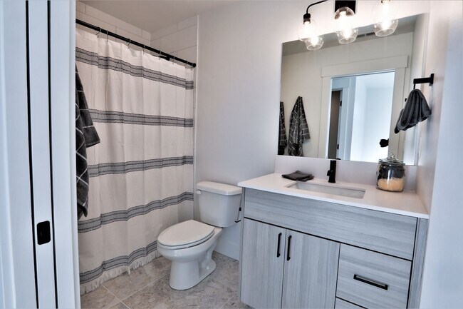 Carlsbad Crossing, Boise, ID 83703 - photo 7