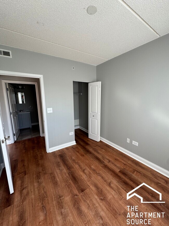 3400 N Old Arlington Heights Rd unit 203, Arlington Heights, IL 60004 - photo 5