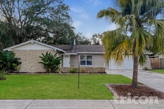 2218 Village Ct, Brandon, FL 33511