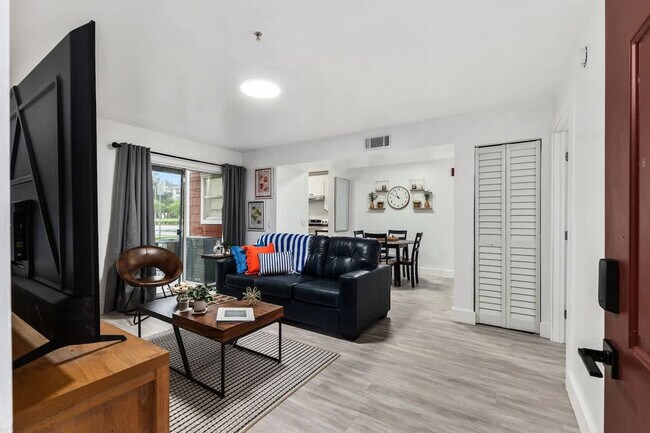 2360 SW Archer Rd unit ID1356332P, Gainesville, FL 32608 - photo 6