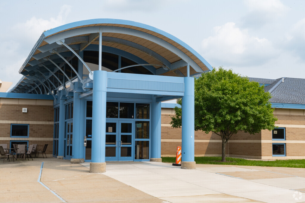 Lillian G. Mason Elementary School building in Grand Blanc.