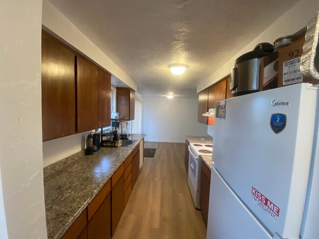 880 N Cloverleaf Loop, Springfield, OR 97477 - photo 7