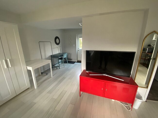 7922 Fitzroy St unit Basement, Alexandria, VA 22309 - photo 5