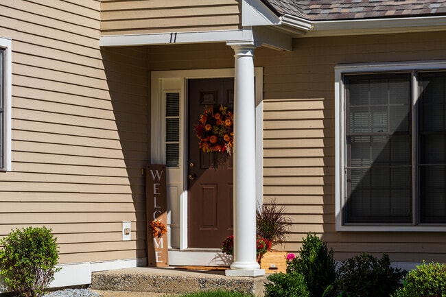 Briar Glen Village, Waltham, MA 02451 - photo 4