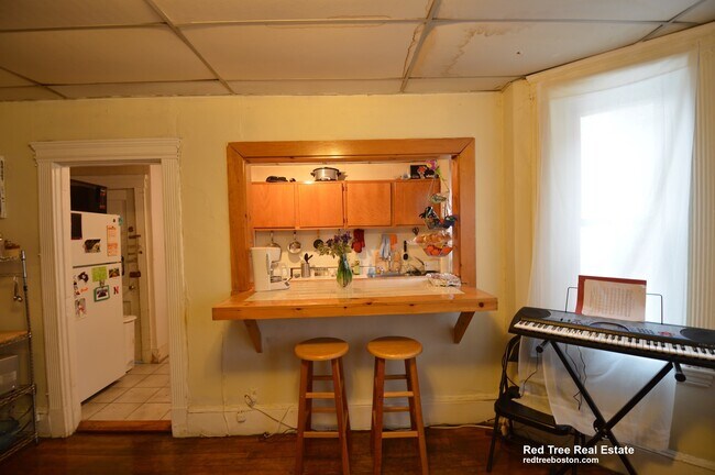 16 Royce Rd unit 3, Allston, MA 02134 - photo 7