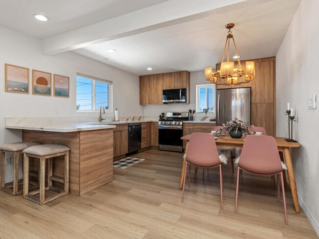 425 N Nevada St, Oceanside, CA 92054 - photo 4