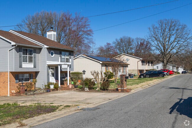 Split level homes and ranchers make up much of the architectural styles found in Old Bowie.