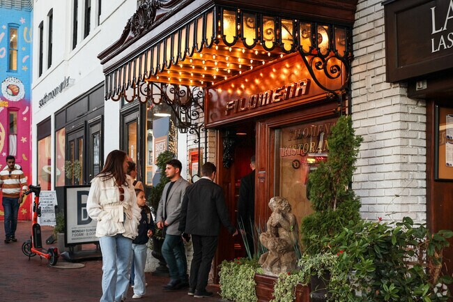 Filomena Italian restaurant in Georgetown is a favorite dinner spot near Foxhall.