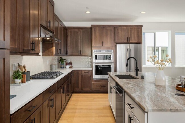 10824 120th Ln unit B, Kirkland, WA 98033 - photo 3