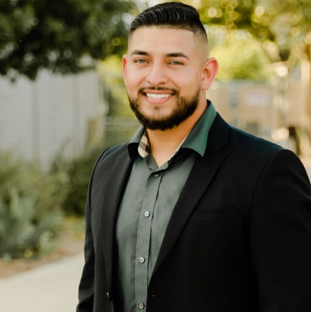 Agent Photo