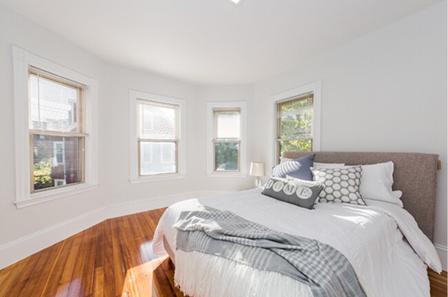 10 Stone Place unit 2, Somerville, MA 02143 - photo 3