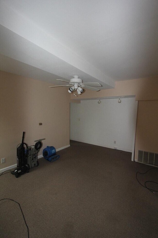 6322 Victoria Ave unit 1st Floor, Saint Louis, MO 63139 - photo 5