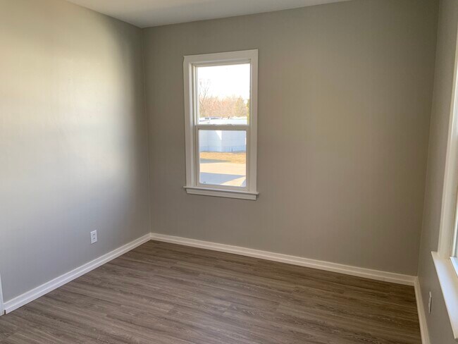 343 E Lakewood Blvd, Holland, MI 49424 - photo 6