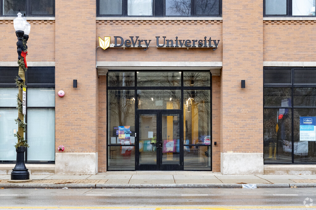 The primary entrance to DeVry Advantage Academy High School.